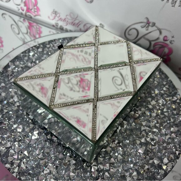 Jewelery box rhinestone bling Elegant Mirrored Jewelry Box with Crystal Accents - Picture 6 of 9